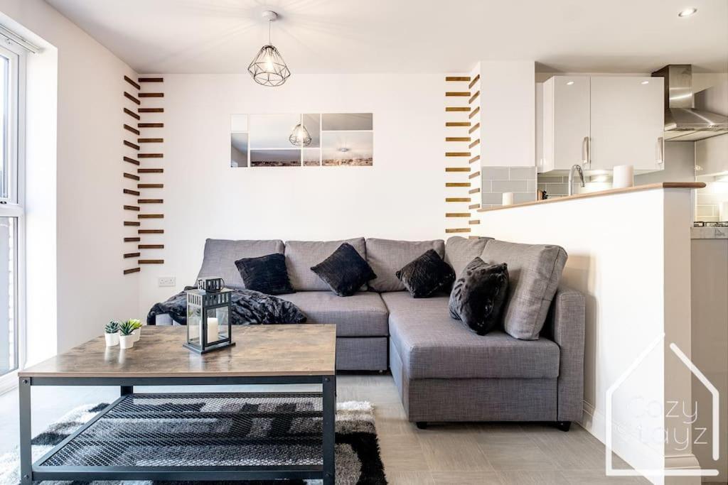 Beautiful 5 Bedroom Home In The City Centre With Gated Parking Birmingam Exterior foto