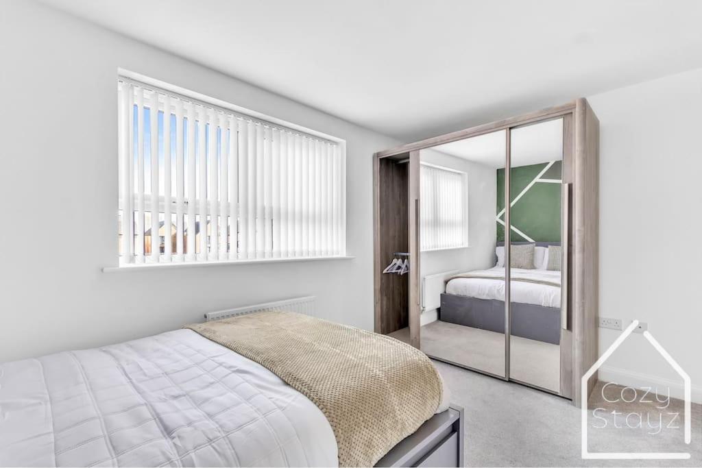 Beautiful 5 Bedroom Home In The City Centre With Gated Parking Birmingam Exterior foto